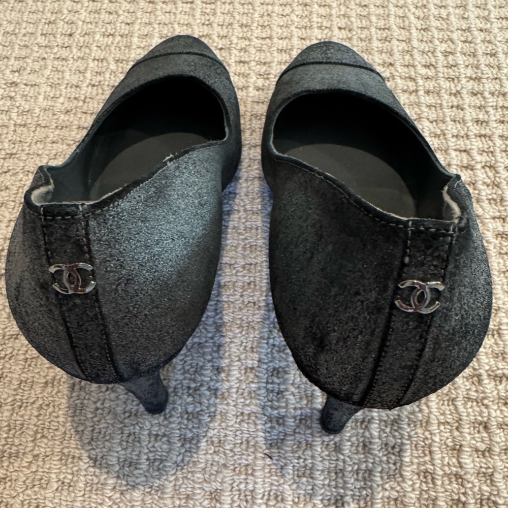 Chanel Women's Black Flats - Picture 3 of 5